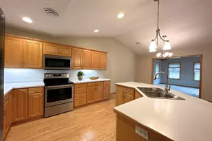 1610 8th Ave N, Princeton, MN 55371 - Photo 3