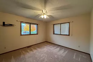 204 F St, Marshall, MN 56258 - Photo 9