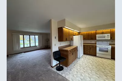 204 F Street, Marshall, MN 56258 - Photo 7