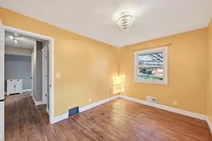 6413 Noble Ave N, Brooklyn Center, MN 55429 - Photo 31