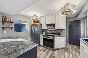 6413 Noble Ave N, Brooklyn Center, MN 55429 - Photo 15