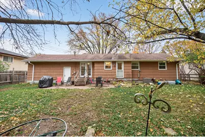 6413 Noble Avenue N, Brooklyn Center, MN 55429 - Photo 47