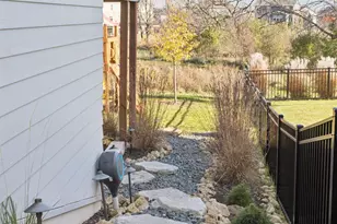 4313 Picket Wy, Woodbury, MN 55129 - Photo 71