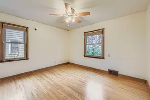 1920 Margaret St, Saint Paul, MN 55119 - Photo 15