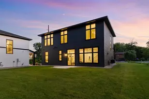 504 N Maple St, Chaska, MN 55318 - Photo 37