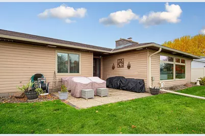 8323 Hamel Way, Morristown, MN 55052 - Photo 9