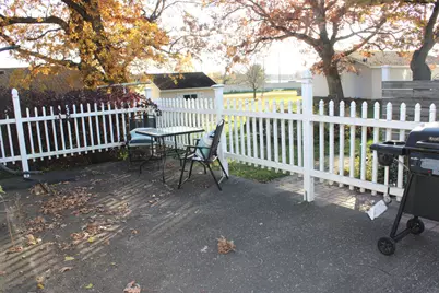 1802 10th Place NE, Austin, MN 55912 - Photo 7