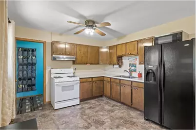 9457 Saratoga Lane N, Maple Grove, MN 55369 - Photo 7