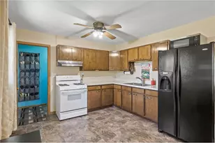 9457 Saratoga Ln N, Maple Grove, MN 55369 - Photo 7