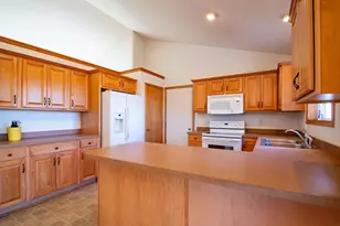 17708 311th Ct, Shafer, MN 55074 - Photo 9