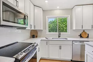 188 River Woods Ln, Burnsville, MN 55337 - Photo 5