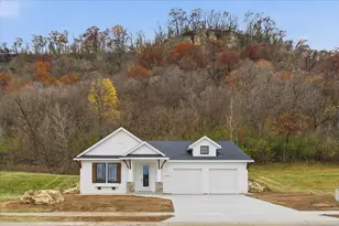 2563 Clubhouse Dr, Lake City, MN 55041 - Photo 3