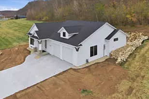 2563 Clubhouse Dr, Lake City, MN 55041 - Photo 57