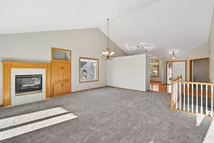 14606 Beverley Ln, Savage, MN 55378 - Photo 11