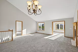 14606 Beverley Ln, Savage, MN 55378 - Photo 9