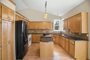 10248 Washington Ct NE, Blaine, MN 55434 - Photo 7
