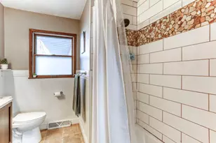 1355 Sycamore St, River Falls, WI 54022 - Photo 17