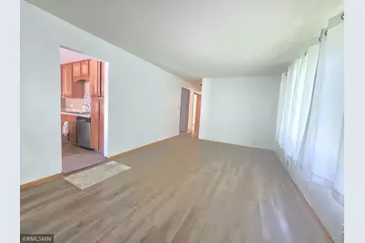 1694 Laurie Road E, Maplewood, MN 55109 - Photo 5