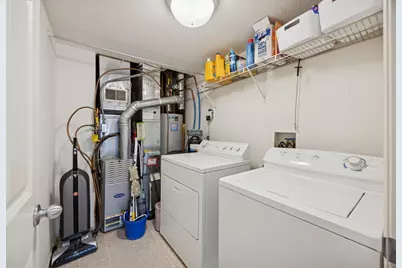 2814 Spy Glass Drive, Chaska, MN 55318 - Photo 17