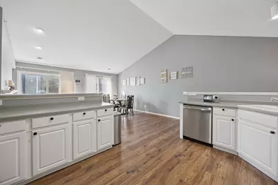 2814 Spy Glass Drive, Chaska, MN 55318 - Photo 5