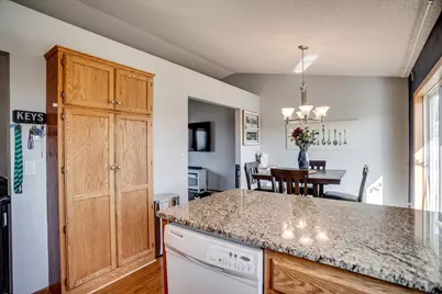 348 Columbine Lane, Shakopee, MN 55379 - Photo 5