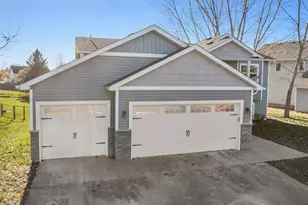 905 Bellaire Blvd NW, Isanti, MN 55040 - Photo 5