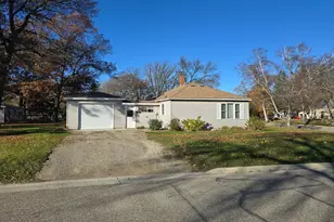 217 N Quincy St, Alexandria, MN 56308 - Photo 1