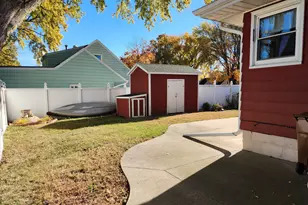 902 Clausen Ave, Albert Lea, MN 56007 - Photo 9