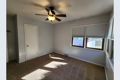 902 Clausen Avenue, Albert Lea, MN 56007 - Photo 33