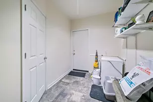 893 Jenks Ave, Saint Paul, MN 55106 - Photo 17