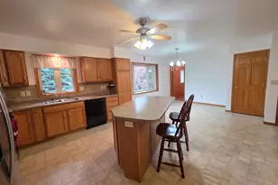 305 Rock River Dr, Edgerton, MN 56128 - Photo 3