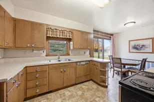 1720 12th St S, Moorhead, MN 56560 - Photo 7