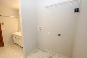 1715 Nokomis St, Alexandria, MN 56308 - Photo 13