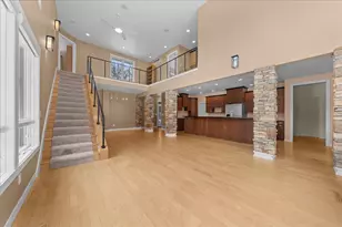 214 Madison Cir, Hudson, WI 54016 - Photo 9