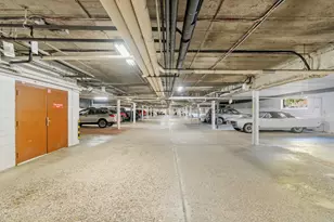 205 Barry Ave S, Wayzata, MN 55391 - Photo 37