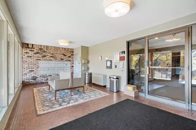 205 Barry Avenue S #114, Wayzata, MN 55391 - Photo 5