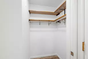 205 Barry Ave S, Wayzata, MN 55391 - Photo 17