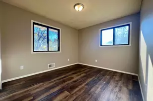 5447 N 4th St, Brooklyn Center, MN 55430 - Photo 9