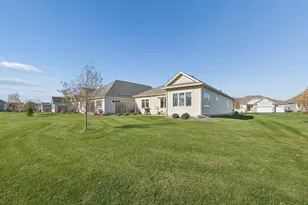 6737 Bellflower Dr, Excelsior, MN 55331 - Photo 27