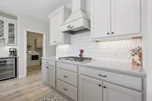 6737 Bellflower Dr, Excelsior, MN 55331 - Photo 9