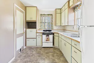 1112 Kenwood St, Alexandria, MN 56308 - Photo 7