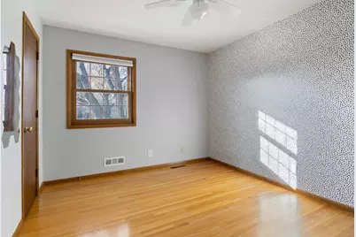 9609 Vincent Avenue S, Bloomington, MN 55431 - Photo 25