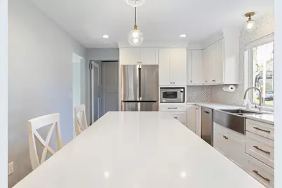 9609 Vincent Avenue S, Bloomington, MN 55431 - Photo 17