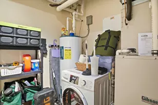 214 4th St E, Saint Paul, MN 55101 - Photo 13