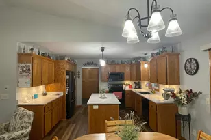 915 4th Ave NE, Long Prairie, MN 56347 - Photo 7