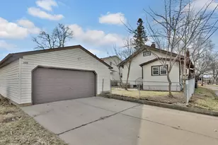 2019 Cottage Ave E, Saint Paul, MN 55119 - Photo 3