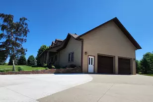 573 State Hwy 30, Pipestone, MN 56164 - Photo 5