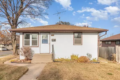 1001 Geranium Avenue E, Saint Paul, MN 55106 - Photo 1
