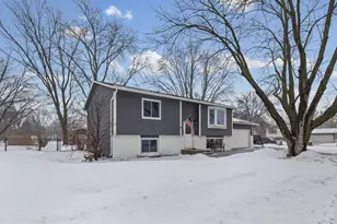 20690 Jacquard Ave, Lakeville, MN 55044 - Photo 3