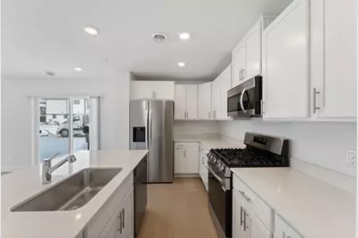 5231 Long Pointe Pass, Woodbury, MN 55129 - Photo 5